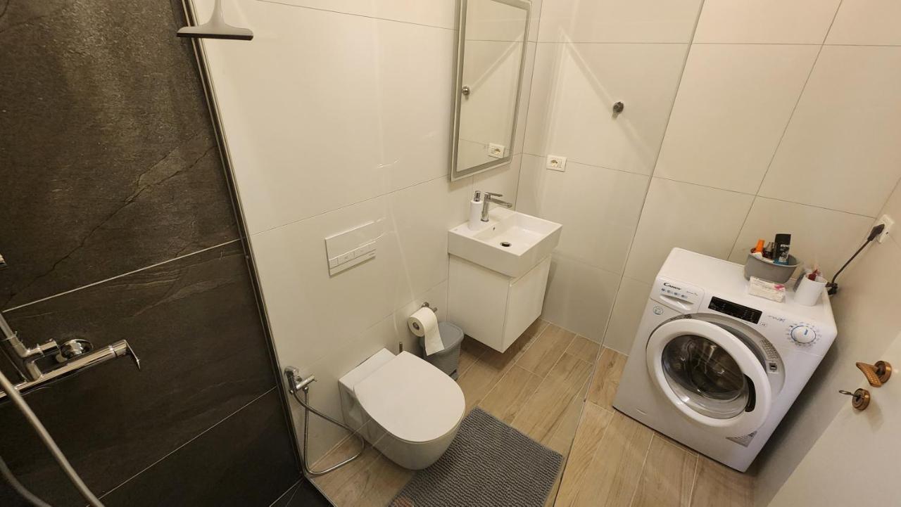 Jusal Sea View Apartment Sarandë Exterior foto