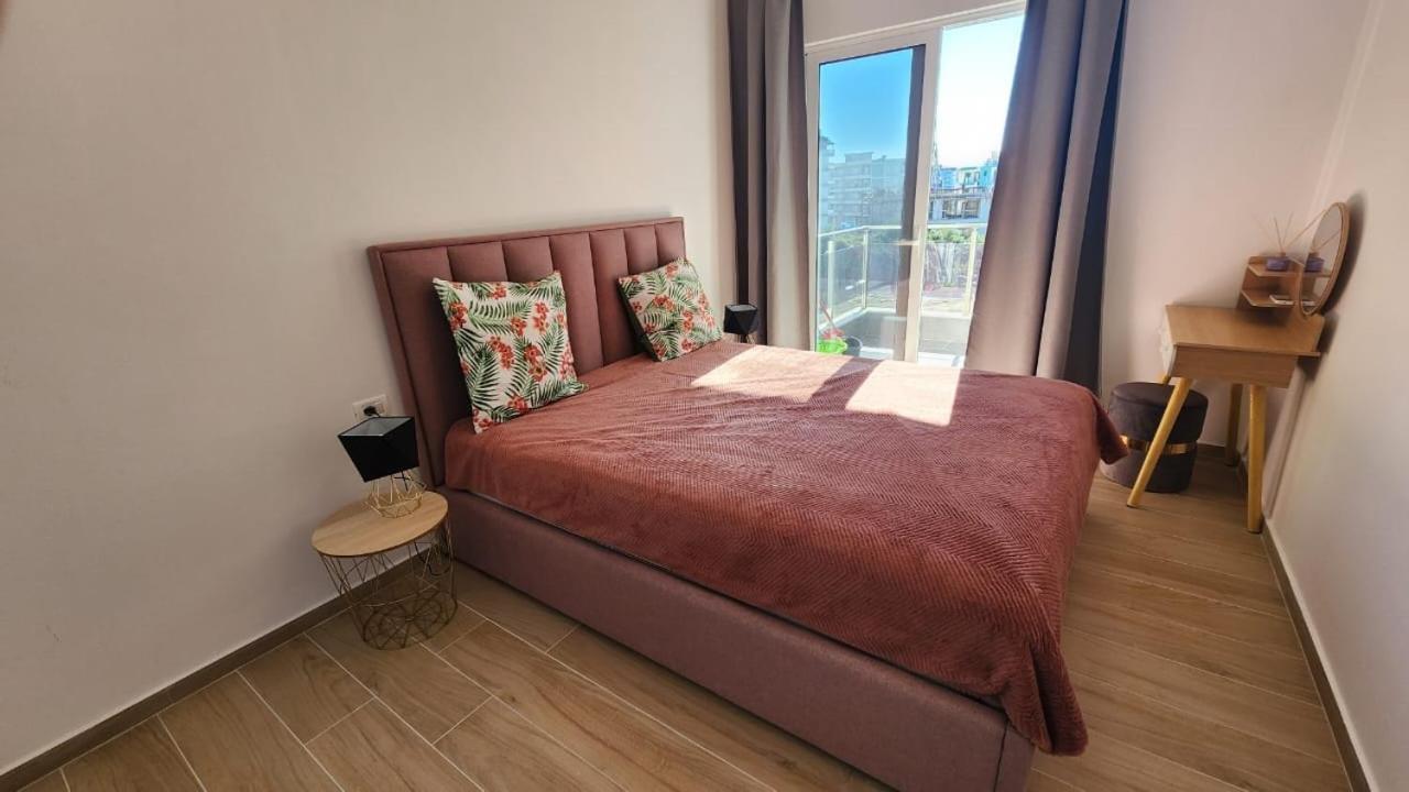 Jusal Sea View Apartment Sarandë Exterior foto