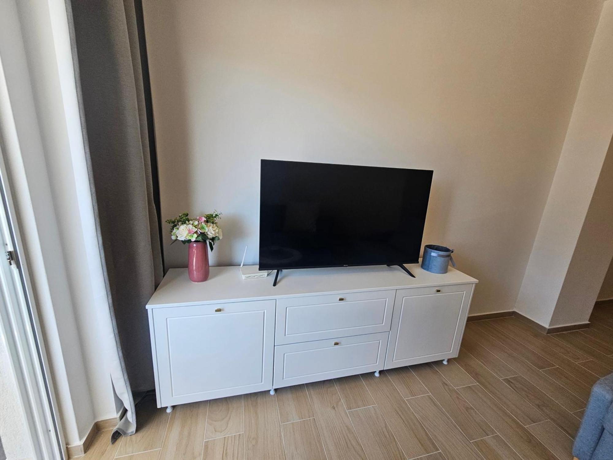 Jusal Sea View Apartment Sarandë Exterior foto